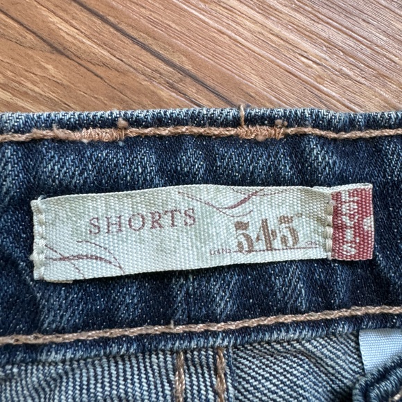 Levi’s shorts - Picture 2 of 9